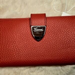 COA Gucci Leather Wallet